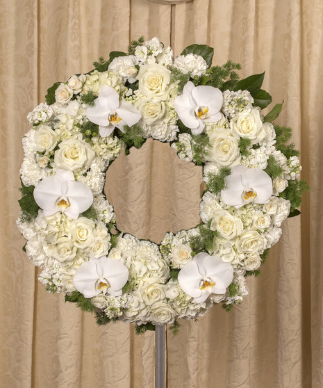 Elegant White Wreath